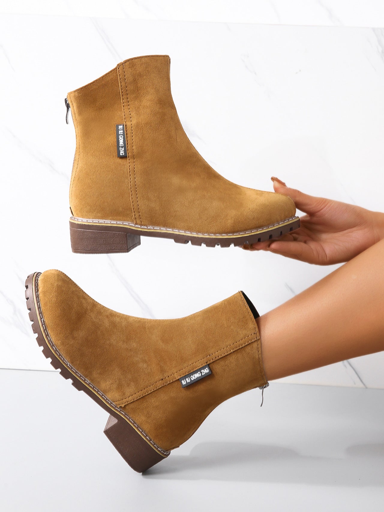 Damen Modische Ankle Boots aus Wildleder mit Reißverschluss R&B