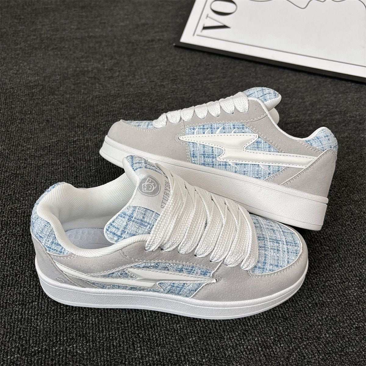 Damen Sneakers mit modischem Textilmuster und komfortabler Dämpfung