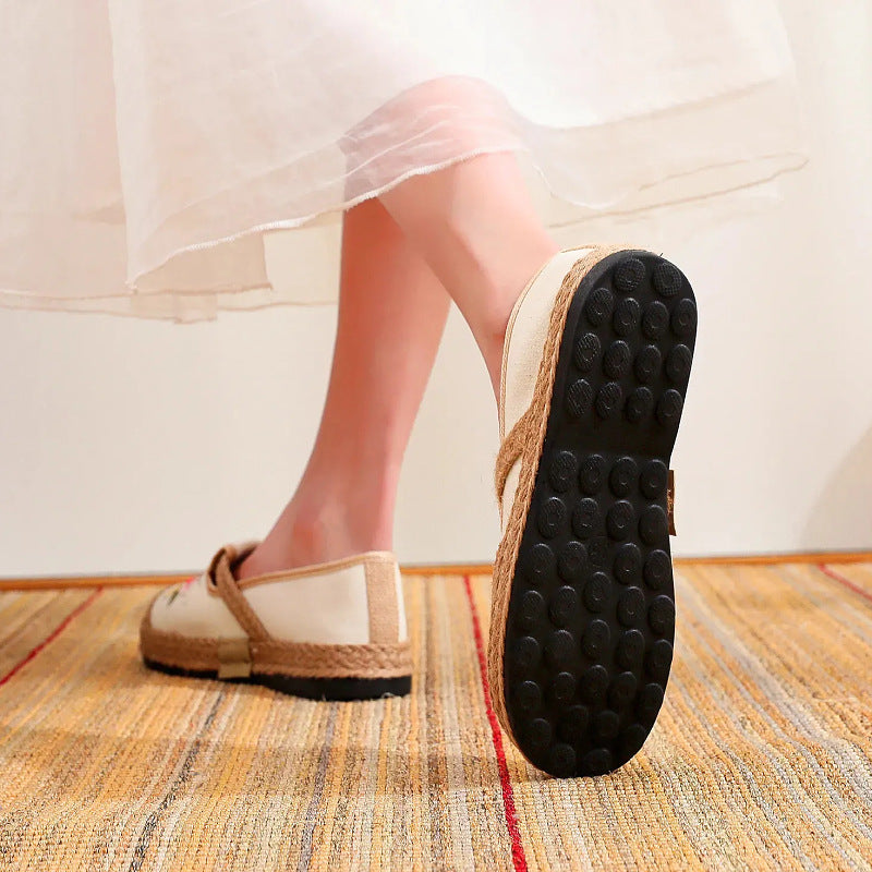 Damen klassische Espadrilles mit handgestickten Blumenmotiven