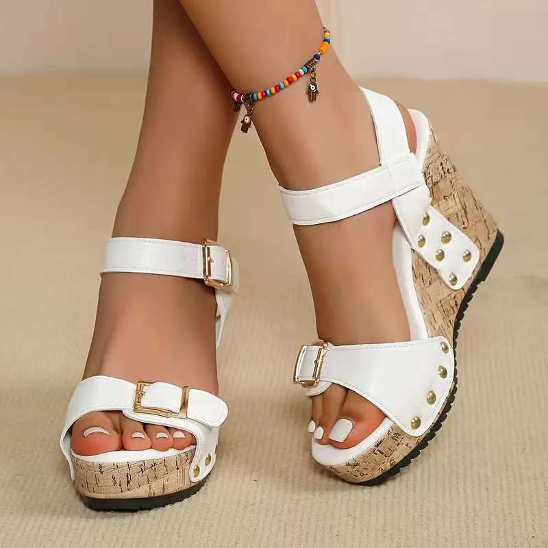 Damen Wedge-Sandalen mit buntem Riemendesign und komfortabler Fußbettgestaltung R&B