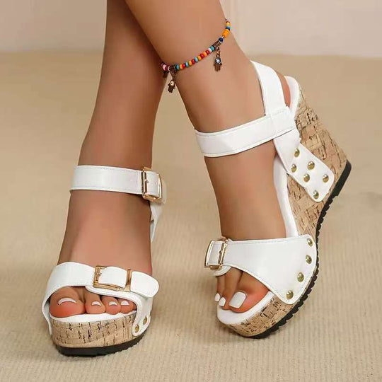 Damen Wedge-Sandalen mit buntem Riemendesign und komfortabler Fußbettgestaltung R&B