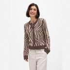Damen Strickjacke mit elegantem ZR&Bradesign und Knopfdetails R&B