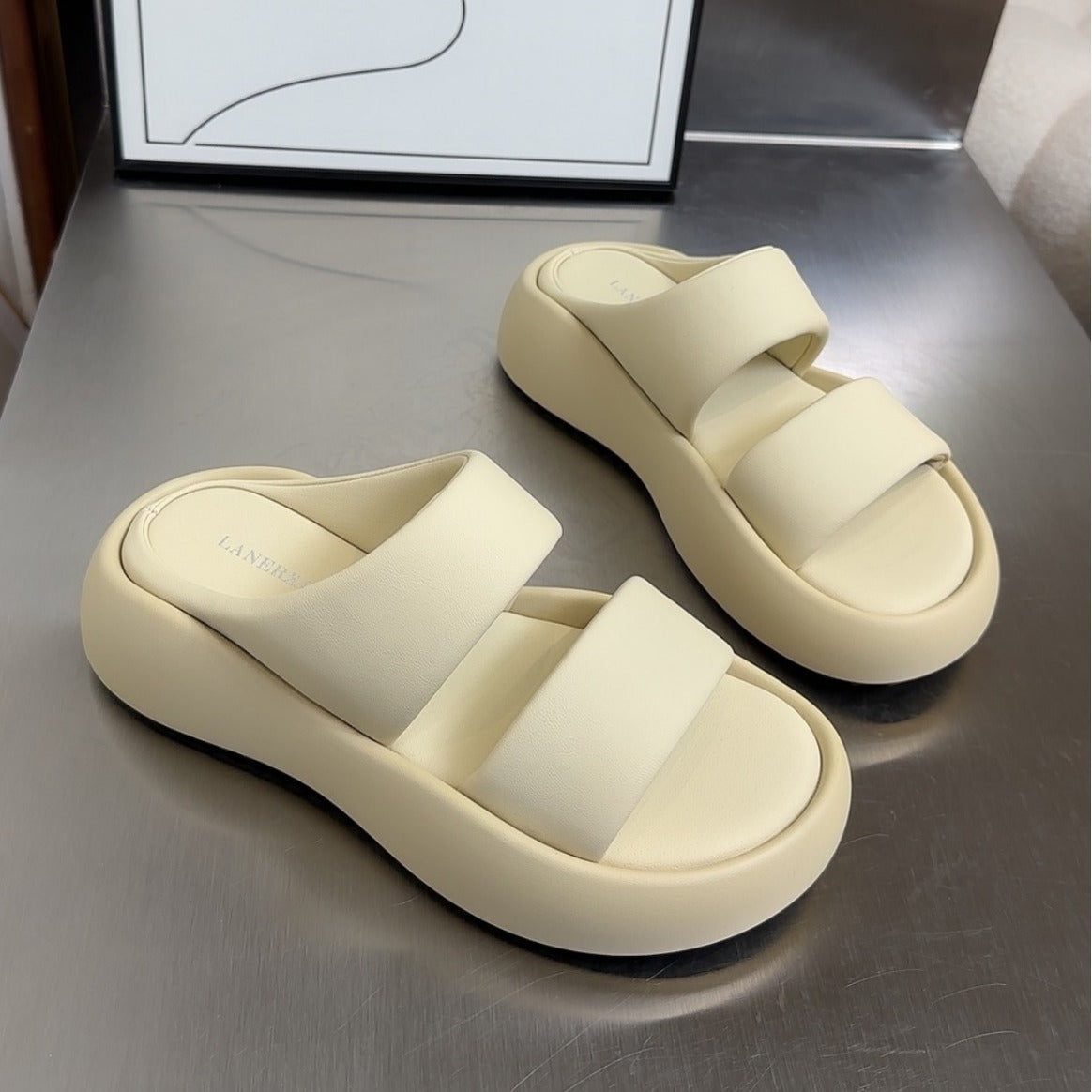 Damen Bequeme Wellness-Pantoletten mit ergonomischem Fußbett und rutschfester Sohle R&B