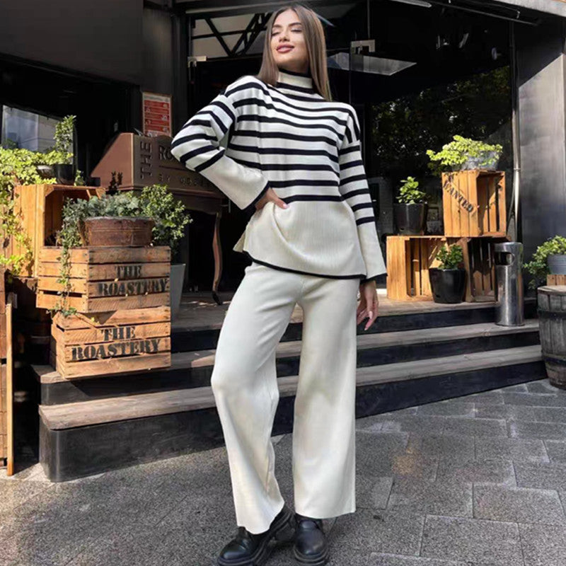 Damen modisches Strickensemble mit feinen Streifen R&B