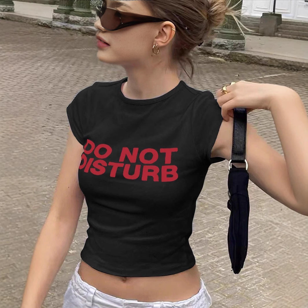 Damen Crop-T-Shirt mit auffälligem Grafiken-Design und frechem Statementdruck R&B