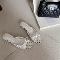 Damen Offene Mules mit dekorativen Punkten und schickem Schleifen-Detail R&B