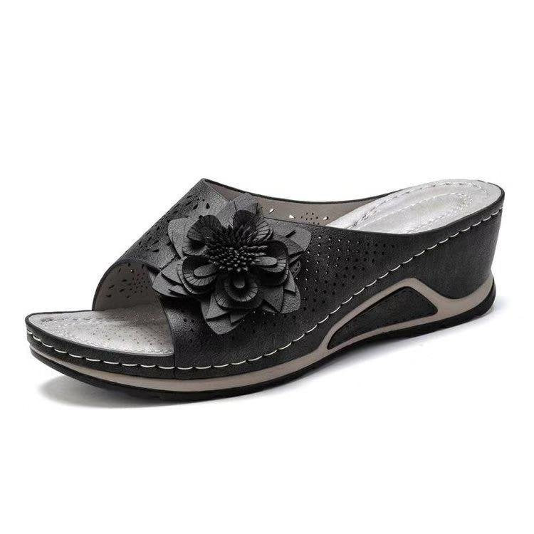 Damen Komfortable Wedge-Pantoletten mit floralem Detail R&B