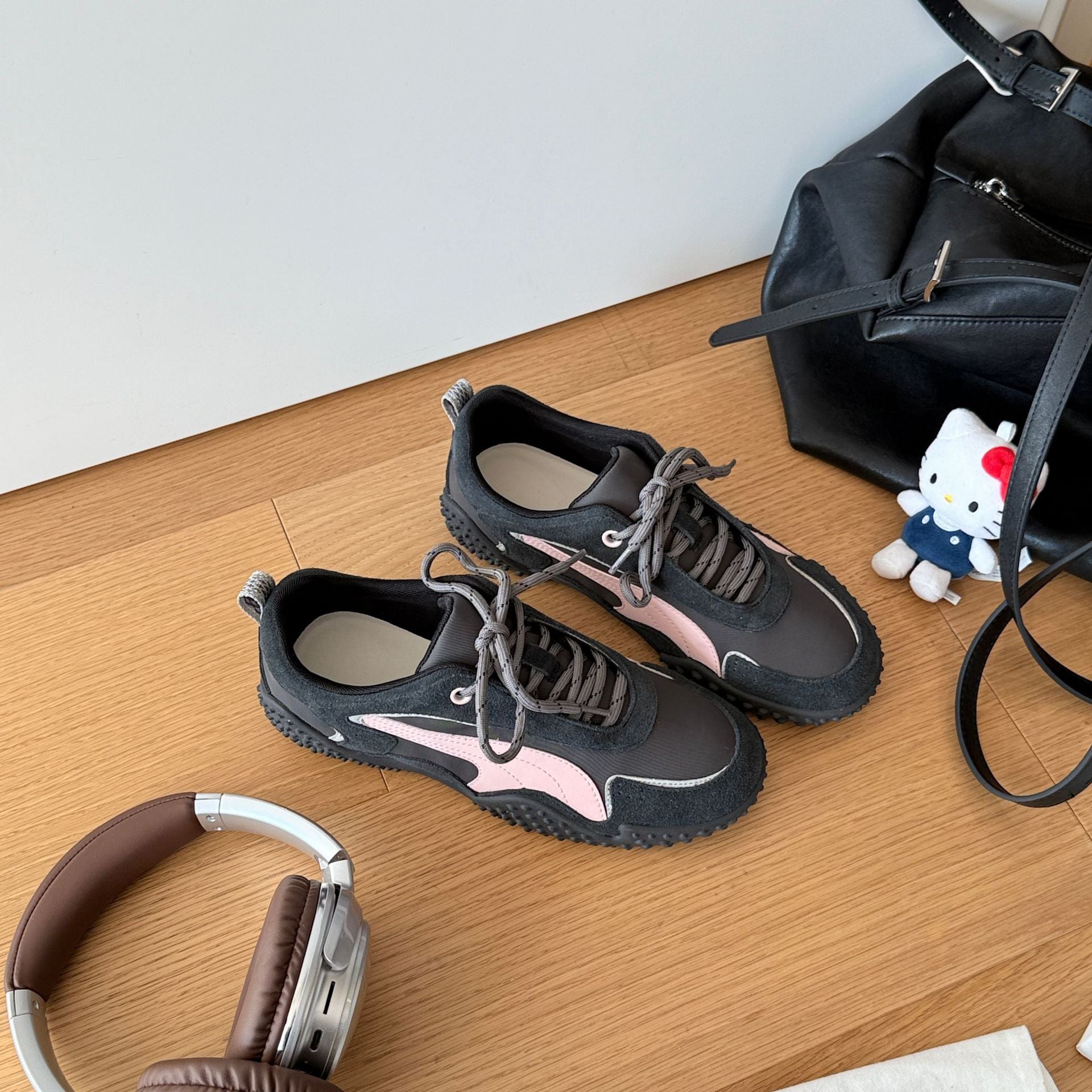Damen Sportliche Sneaker mit atmungsaktiver Oberflächenstruktur und rutschfester Gummisohle