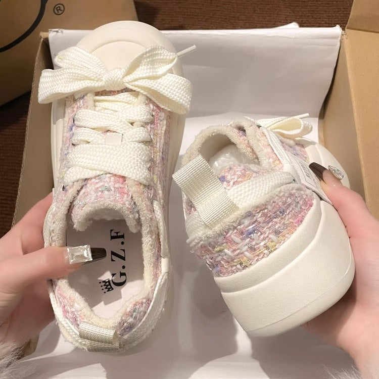 Damen Sneakers mit innovativer transparentem Füllung und modischen Schnür-Details R&B