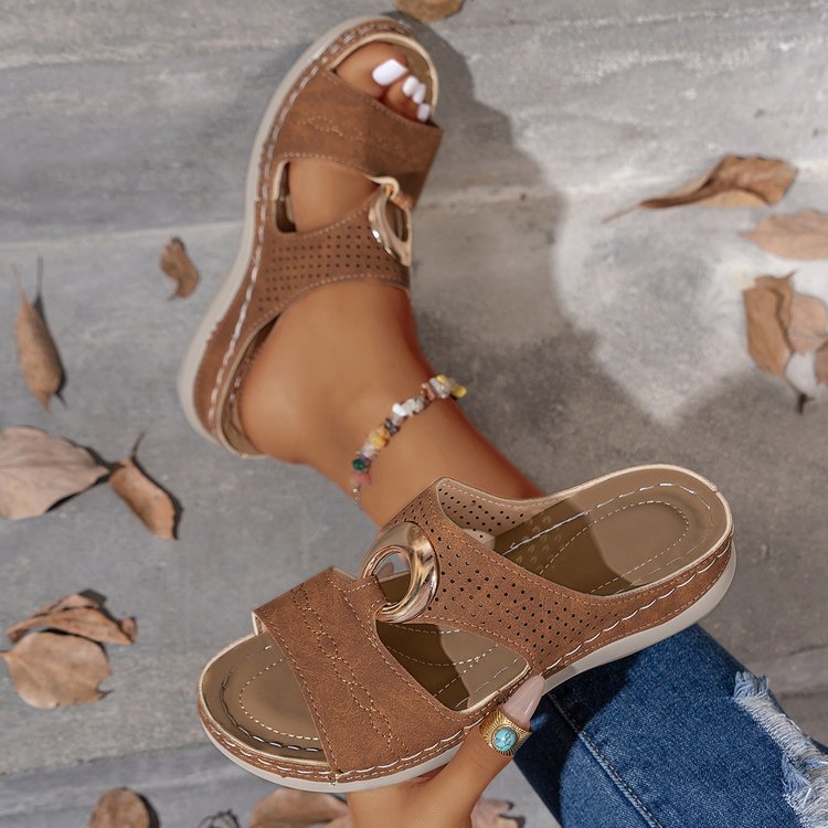 Damen Komfortable Clogs mit modischen Perforationen und geschmücktem Riemen R&B