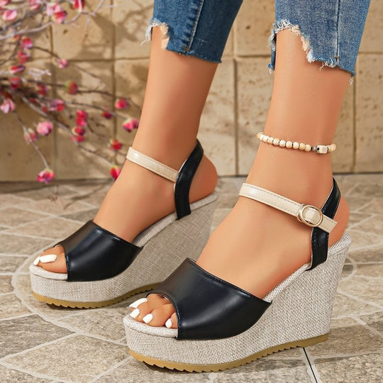 Damen Wedge-Sandalen mit elegantem Riemendetail R&B