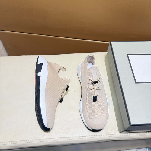 Damen Sportliche Sneakers mit innovativer Schnürtechnologie und atmungsaktivem Obermaterial von R&B