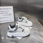 Damen Sportliche Sneakers mit dämpfender Plateausohle und atmungsaktiven Einsätzen