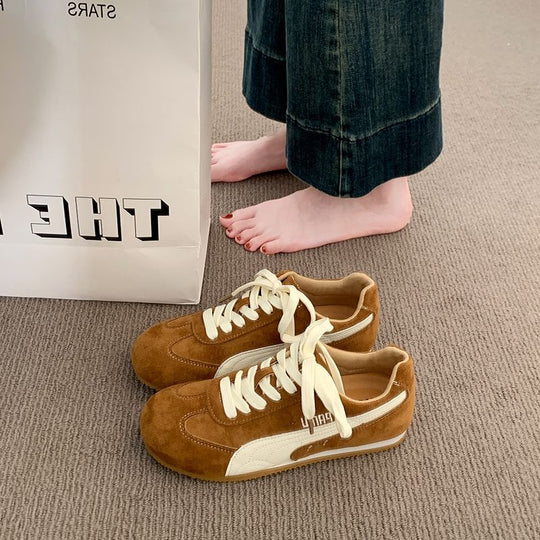 Damen Sneakers im klassischen Retro-Stil mit besonderer Sohle R&B