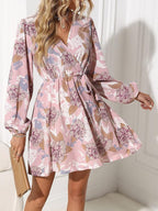 Damen Wickelkleid mit voluminösen Ärmeln und floralem Design R&B