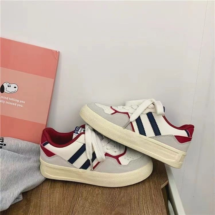 Damen Sportliche Sneakers mit reflektierenden Details