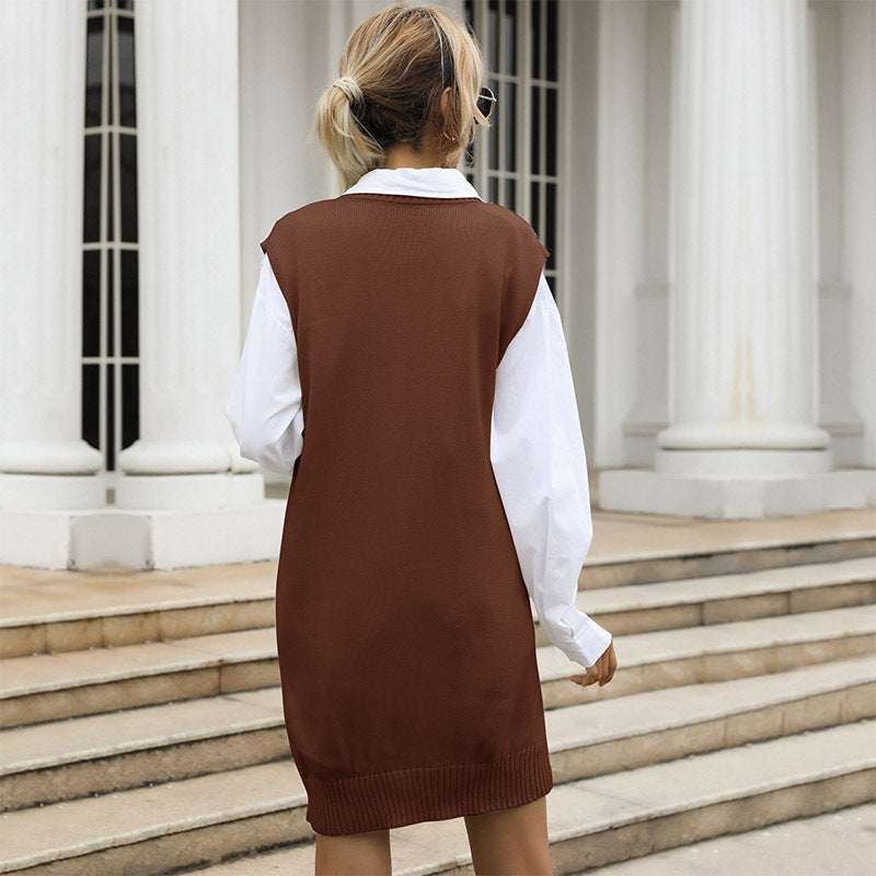 Damen Strickkleid mit modernem Zopfmuster und elegantem V-Ausschnitt R&B