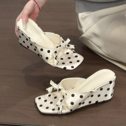 Damen Wedge-Sandalen mit verspieltem Punkten-Design und elegantem Schleifen-Detail R&B