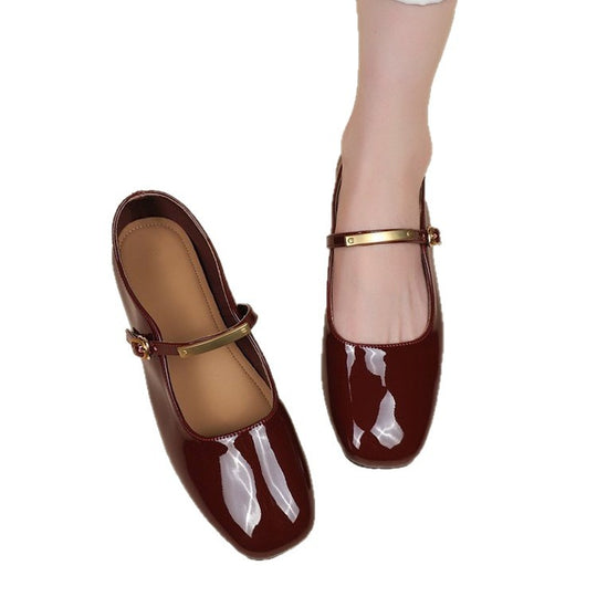 Damen Lackleder Ballerinas mit verstellbarem Riemen und goldener Schnalle R&B