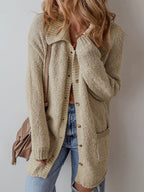 Damen Grobstrickjacke mit praktischen Taschen und kontrastierendem Kragen