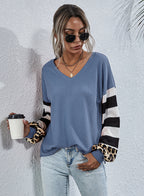 Damen modischer V-Ausschnitt Pullover mit gestreiften Ärmeln und Leopardenmuster R&B