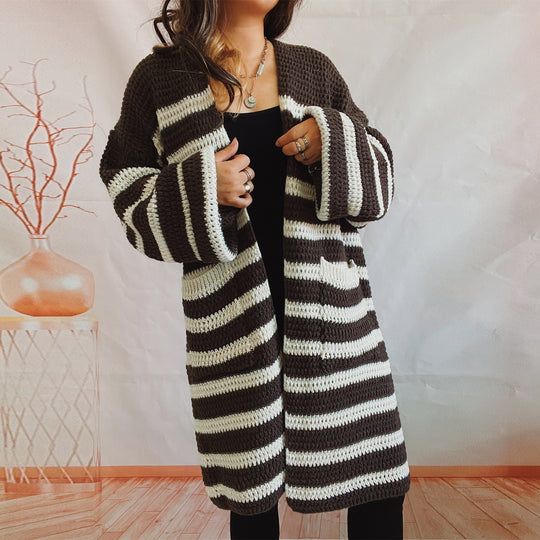 Damen lässige Strickjacke mit breitem Streifenmuster und praktischen Taschen R&B