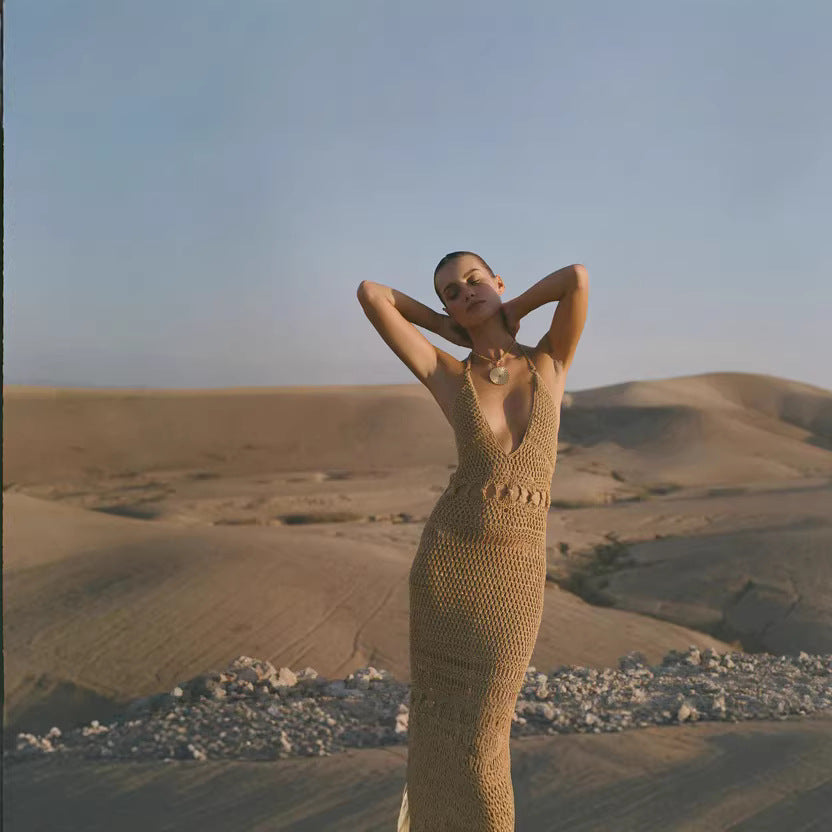 Damen Häkel-Strandkleid mit tiefem V-Ausschnitt und kreativem Cut-Out R&B