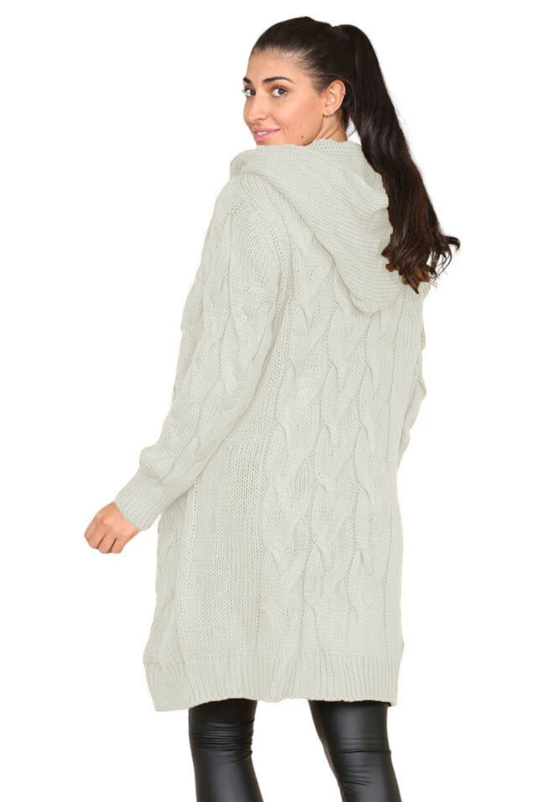 Damen Strickjacke mit oversized Schnitt und kunstvollem Kabelmuster R&B