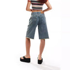 Damen Denim-Bermudashorts mit lässigem Schnitt und fransigen Säumen R&B