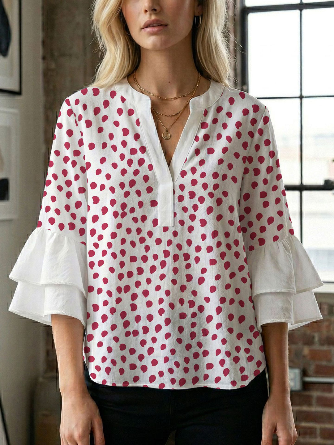 Damen Bluse mit voluminösen Flügelärmel und intensivem Blattmuster R&B