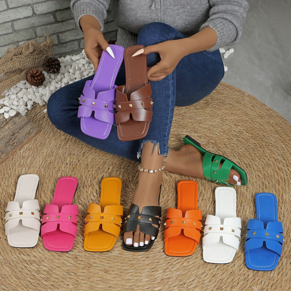 Damen Modische Riemensandalen mit dekorativen Nieten und komfortabler Sohle R&B