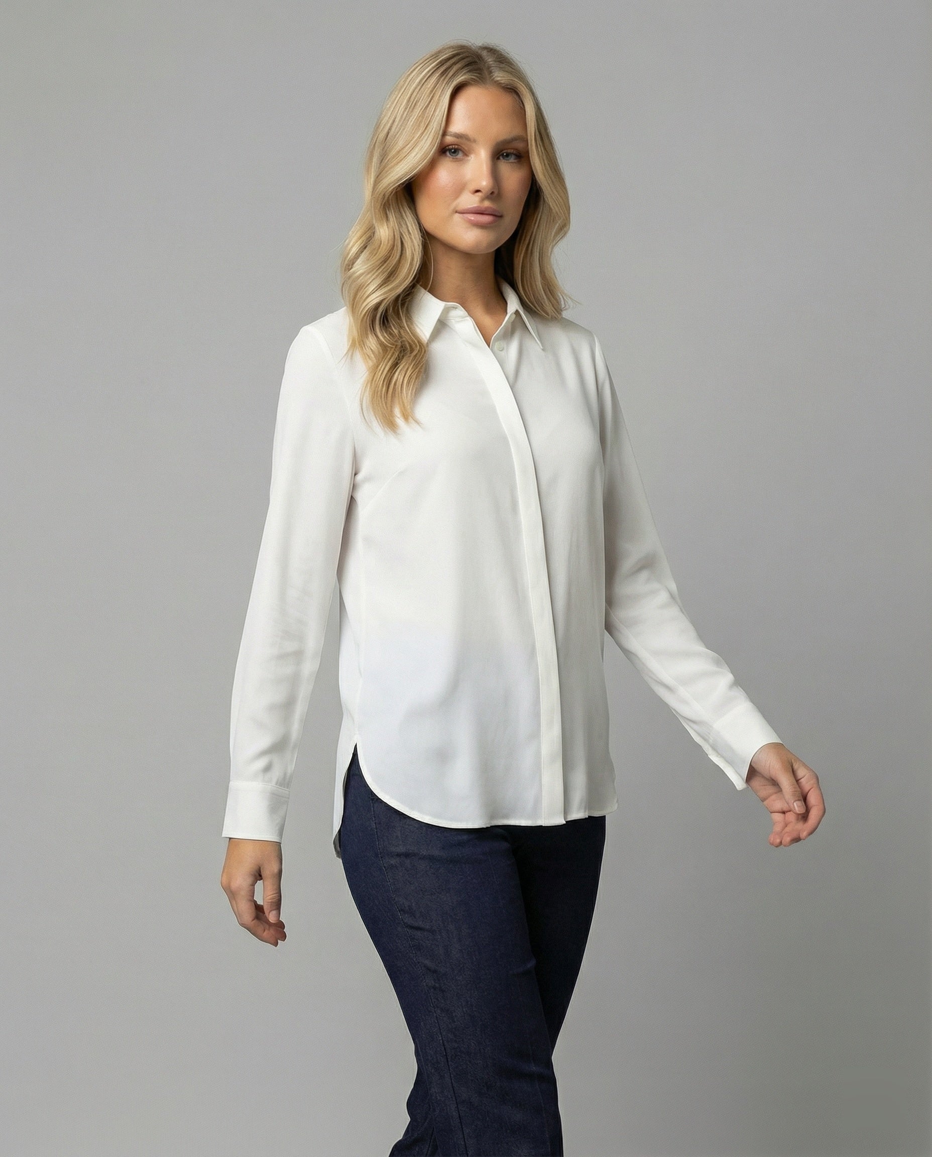 Elegantes minimalistisches Damenhemd mit Polokragen aus weichem Baumwollmix