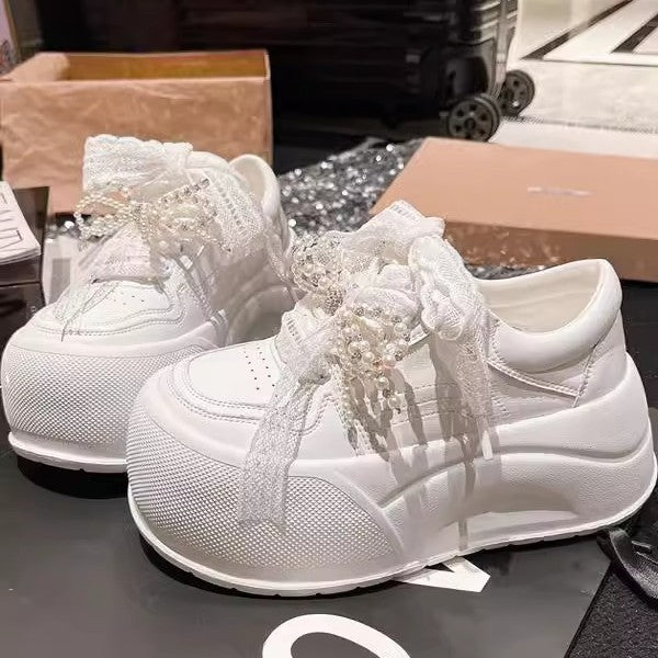 Damen modische Plateau-Sneaker mit dekorativem Schleifendetail und eleganter Schnürung R&B
