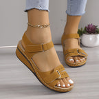 Damen Keilsandalen mit verstellbaren Riemen und anatomischem Fußbett R&B