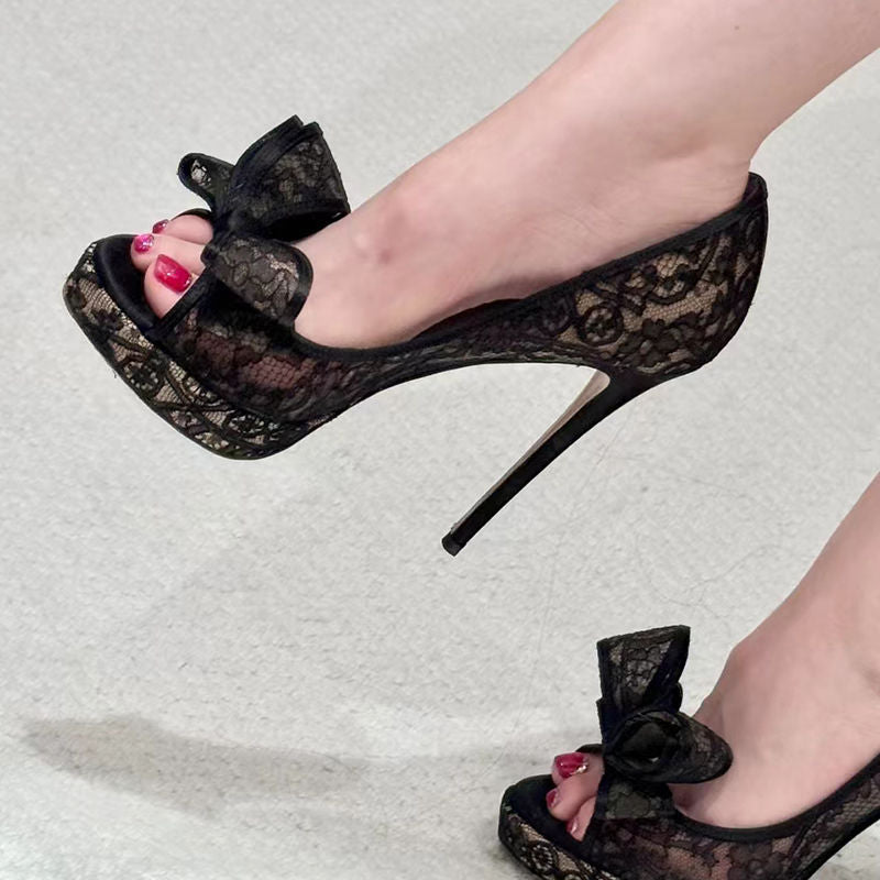 Damen Peeptoe Pumps mit raffiniertem Spitzenverzierung R&B