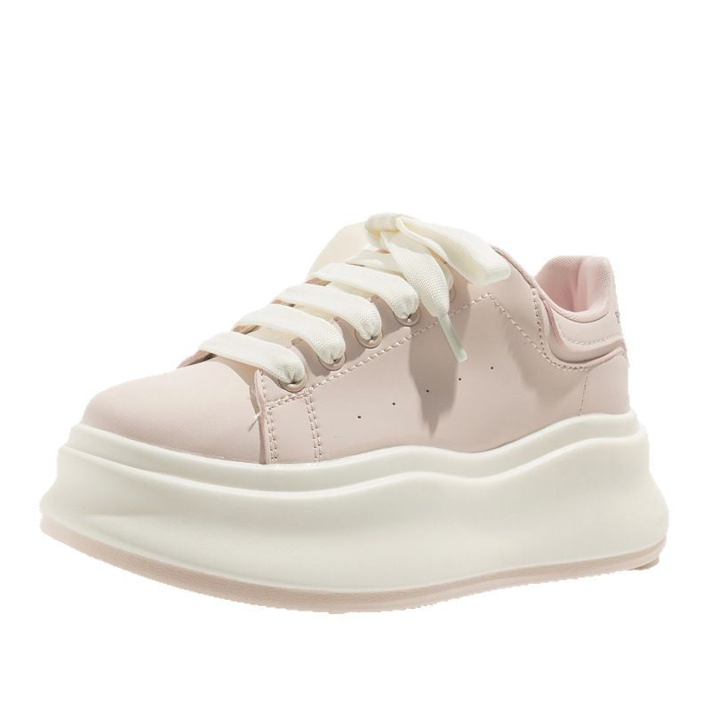 Damen Sneakers mit extrabreiter Komfortsohle und modernem Design