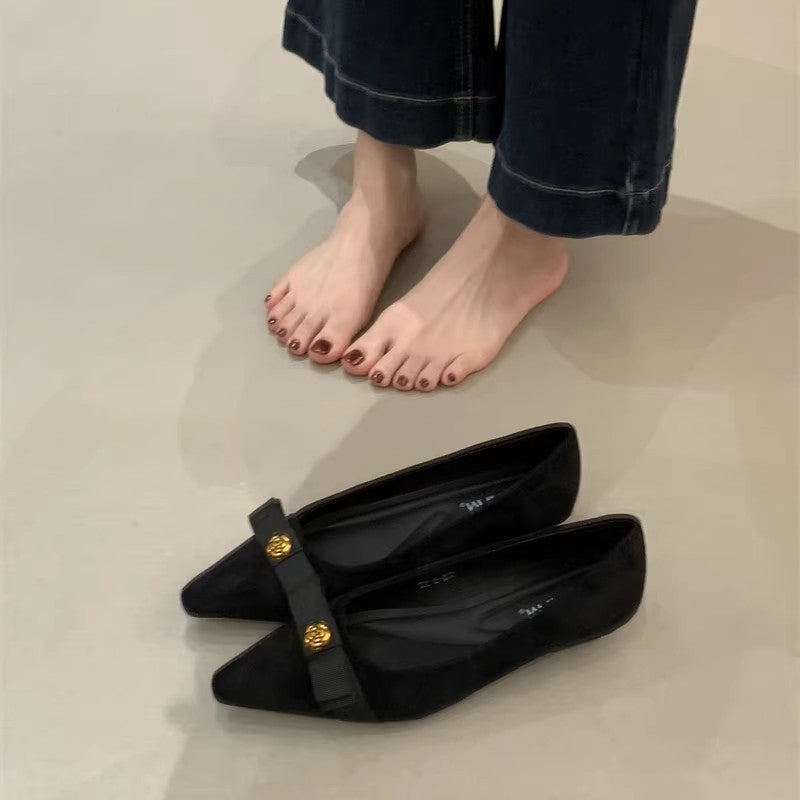 Damen stilvolle Ballerinas mit einzigartigem Schleifenakzent und hochwertiger Wildlederoberfläche R&B