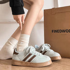 Damen Sneakers mit hochwertigem Velours-Obermaterial und rutschfester Gummisohle R&B