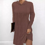 Damen lässiges Strickkleid mit Kapuze und seitlichem Schlitz