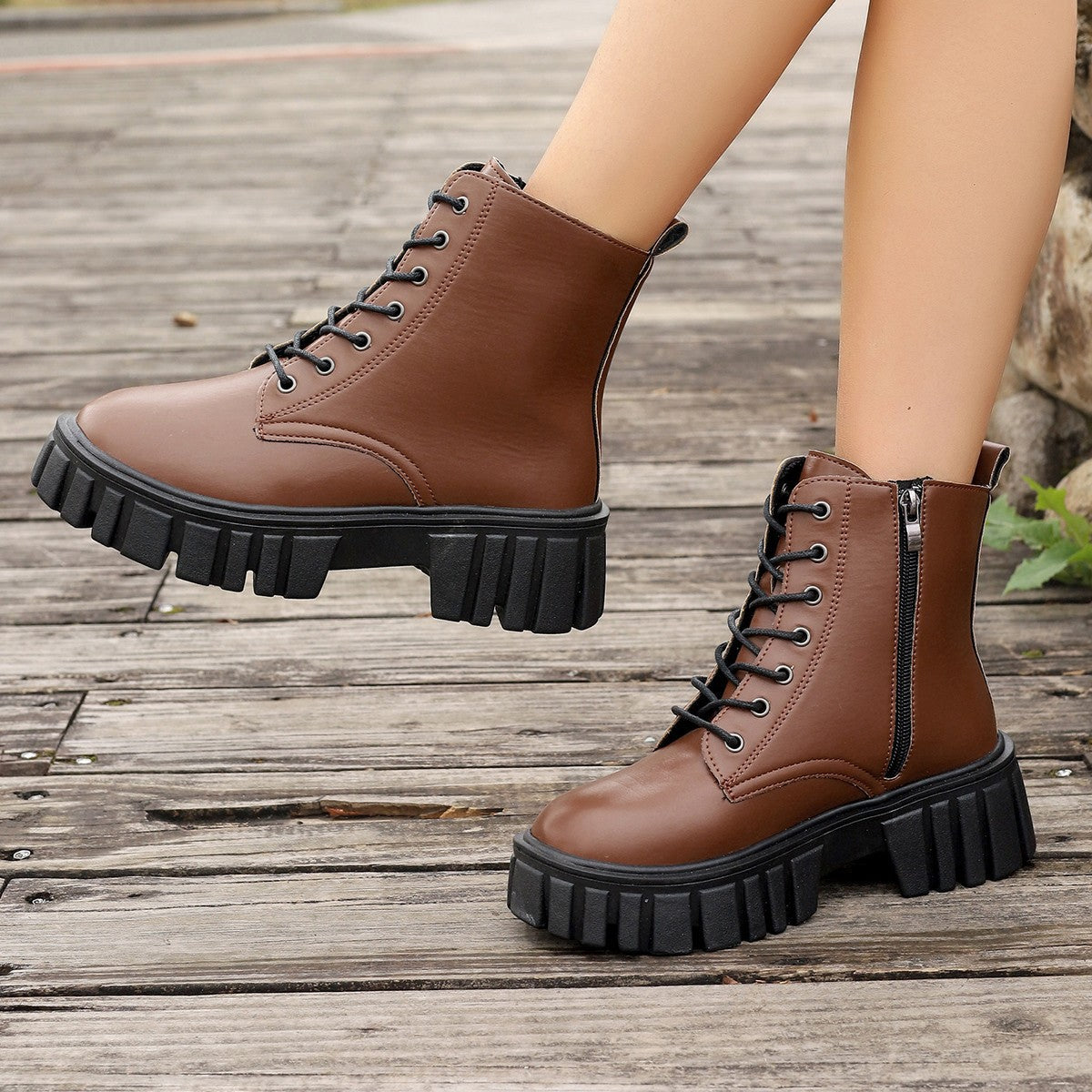 Damen Chunky Boots mit robustem Profil und praktischem Reißverschluss R&B