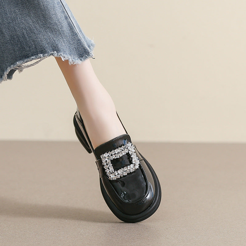 Damen Elegante und stilvolle Mokassins mit Strass-Applikation