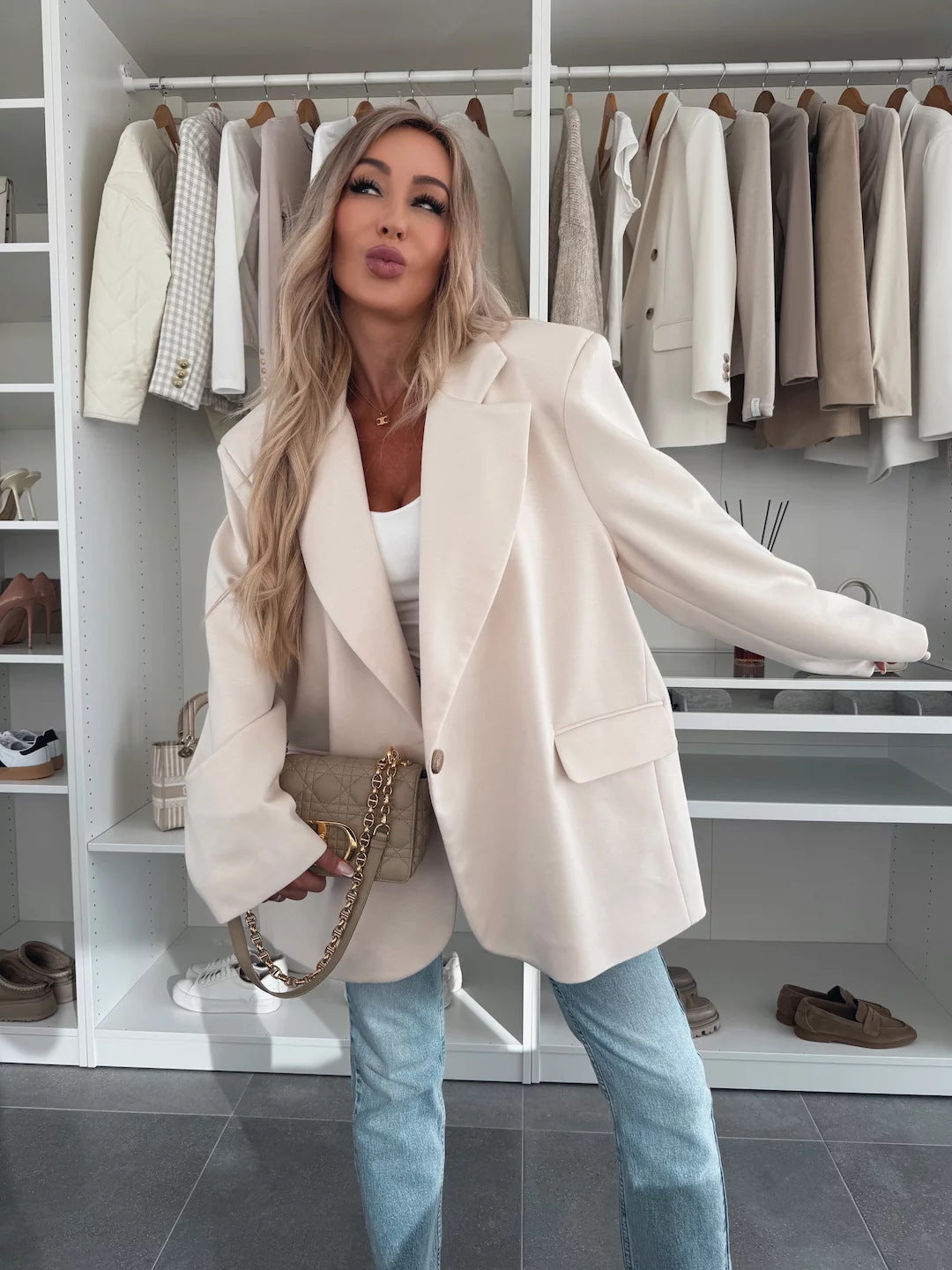 Damen Elegante Oversized Blazerjacke mit tiefem Revers und praktischen Taschen R&B