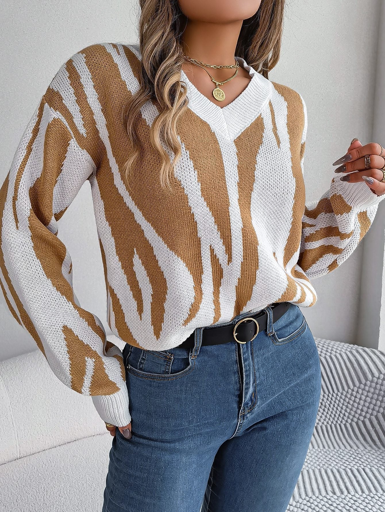 R&B | Strickpullover mit Muster V-ausschnitt Design Trendy und Bequem