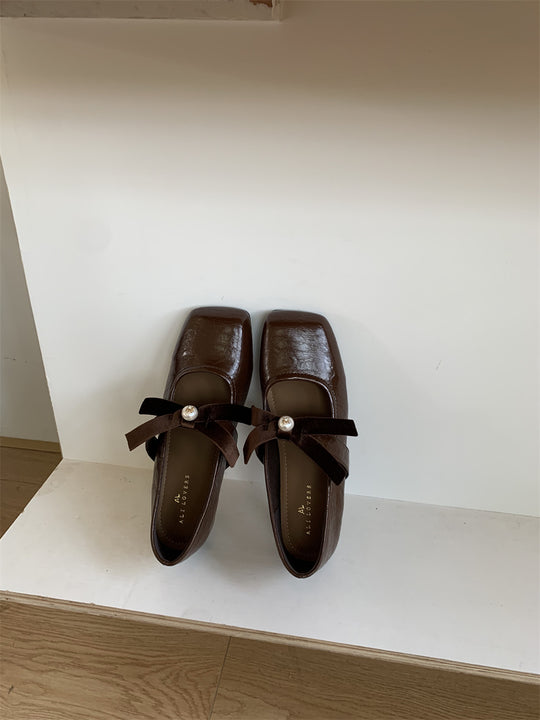 Damen Elegante Slipper mit eleganter Schleife und Perl-Details R&B