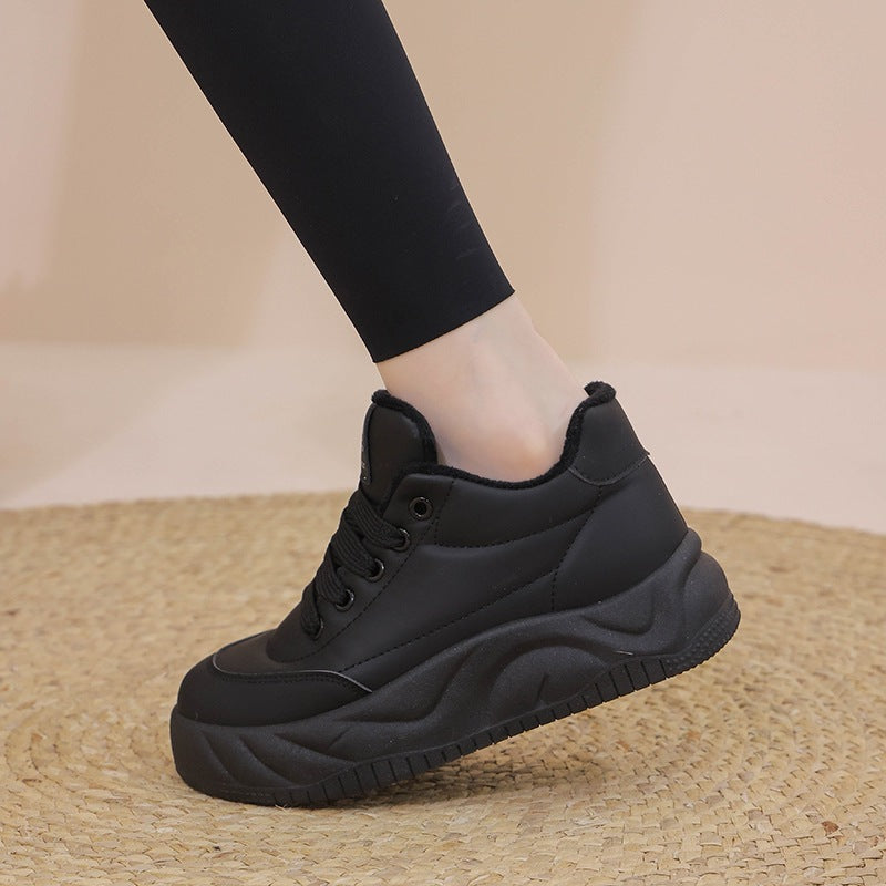 Damen Chunky Sneaker mit hochgezogenem Design und rutschfester Sohle R&B