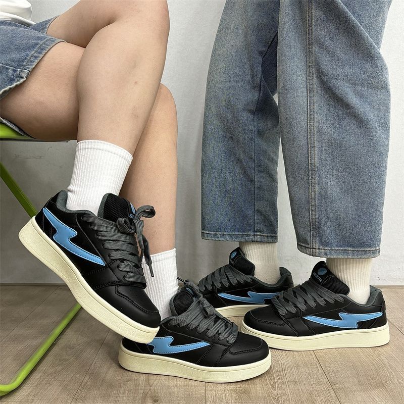 Damen Sneakers im modernen Design mit hochwertigem Obermaterial R&B
