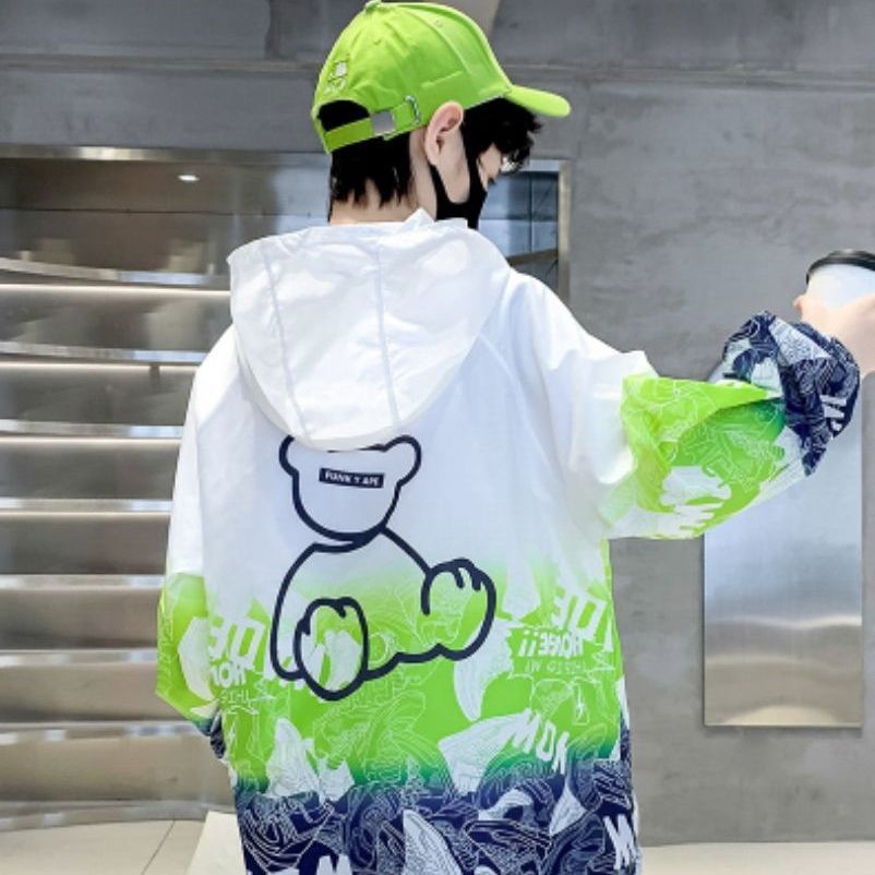 Unisex nan leichte winddichte Kapuzenjacke mit allover Grafikprint und reflektierenden Einsätzen für Kinder  R&B