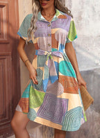 Damen ärmelloses Kleid mit geometrischem Muster und Bindegürtel R&B