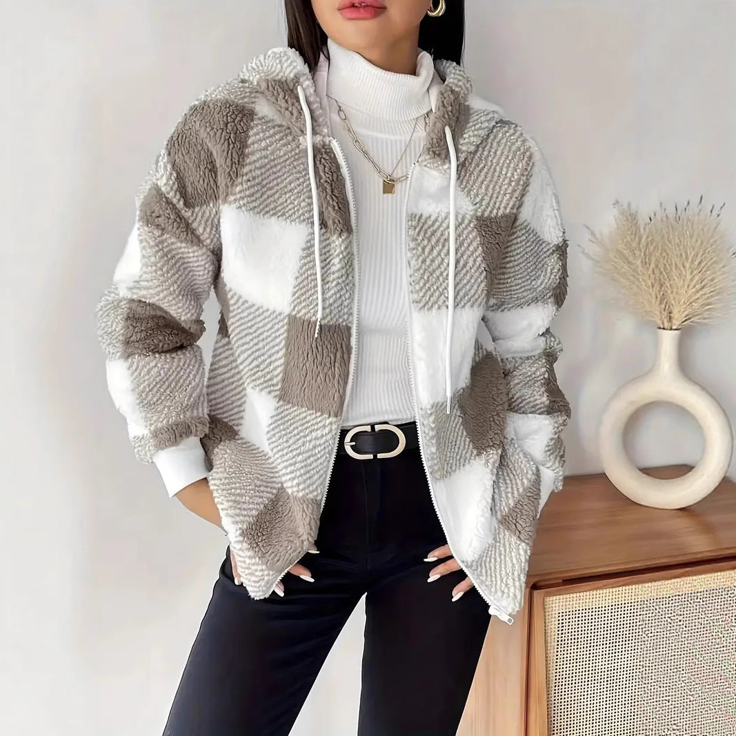 Damen Kuschelige Kapuzenjacke im Karodesign R&B