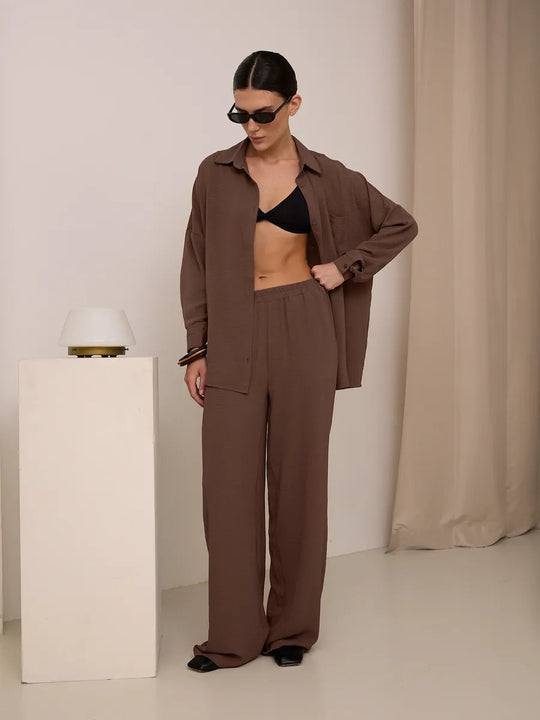 Damen entspannendes Oberteil und weite Hose R&B